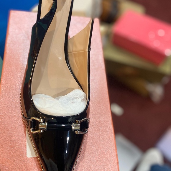 Elegant Black Patent Leather Women's Shoes - Picture 4 of 6